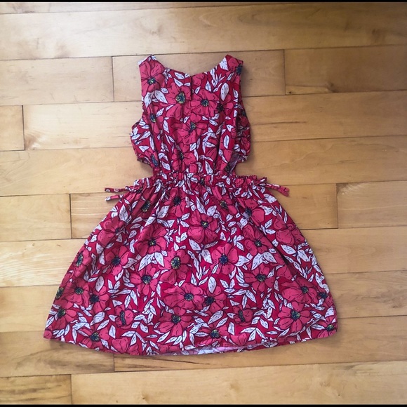 Children’s dress - Picture 2 of 2